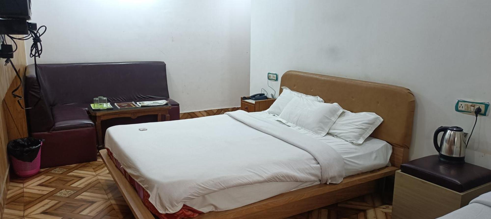 Hotel Assembly Shillong Exterior foto